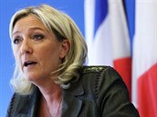 Proti Národní front Marine Le Pen se nakonec spojili i znepátelení...