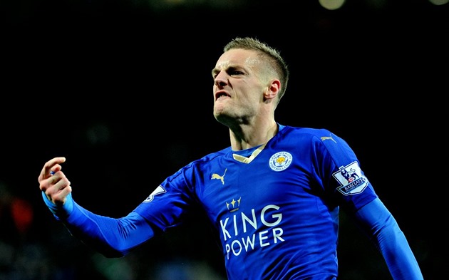 Jamie Vardy by mohl pestoupit z Leicesteru do Manchesteru City.