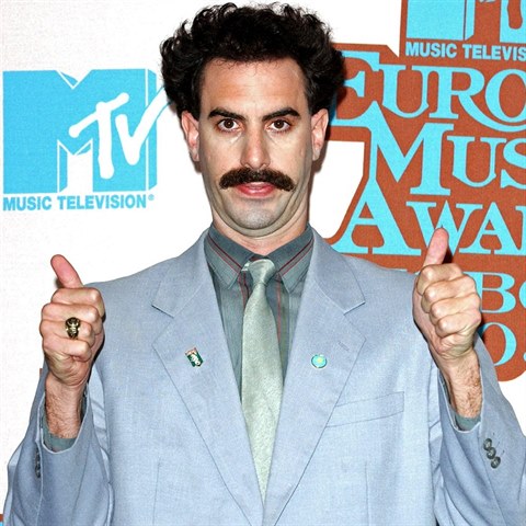 Sacha Baron Cohen rozd�lil 24 mili�n� korun a poslal je na pomoc syrsk�m uprchl�k�m.