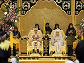 Rodina brunejského sultána ije díky ropnému byznysu v luxusu. Na fotografii je...