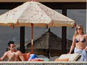 Jennifer Aniston s manelem rádí oslavují v Mexiku.