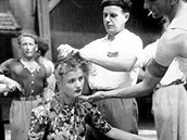 Prostitutce po válce oholili hlavu, protoe se zapletla s Nmce. Ve Francii ale...