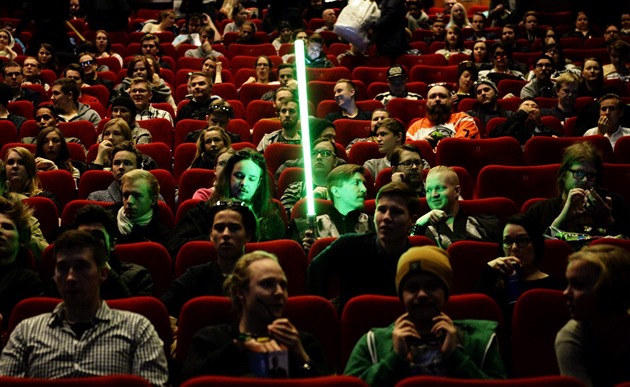Výdlek Star Wars v kinech pekroil za pouhých 12 dní jednu miliardu...