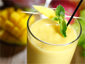 Mangové alko-smoothie vás dostane.