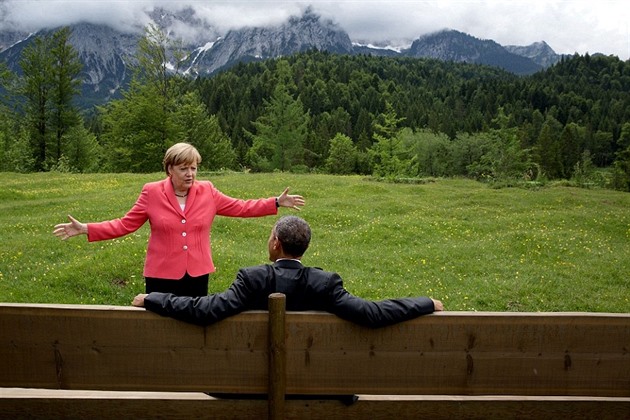 Obama s nmeckou kanclkou Angelou Merkelovou v prbhu summitu G7 v nmeckm...