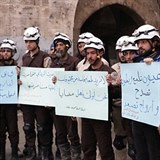 Domobrana demonstruje kvli tm, kte vyhladovli k smrti v Aleppu.