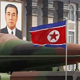 Demonstrace síly ukazováním jaderných hlavic na přehlídkách je v Severní Koreji...