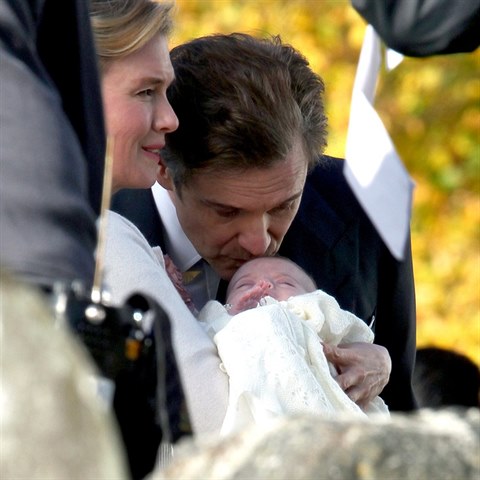 I ve t�et�m d�le se setk�me s Bridgetin�m osudov�m mu�em, panem Darcym.