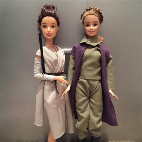 Hlavn hrdinky novch Hvzdnch vlek Rey a princezna Leia.