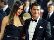 Ronaldo chodil s modelkou Irinou Shayk. Prý to byla jen zástrka.