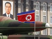 Demonstrace síly ukazováním jaderných hlavic na pehlídkách je v Severní Koreji...