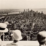 Vyhldka z prv oteven budovy Empire State Building (1931).