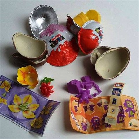 Obsah Kinder Surprise pro holky.