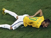 Mistrovství svta v rodné Brazílii Neymar nedohrál, zranil se ve tvrtfinále.