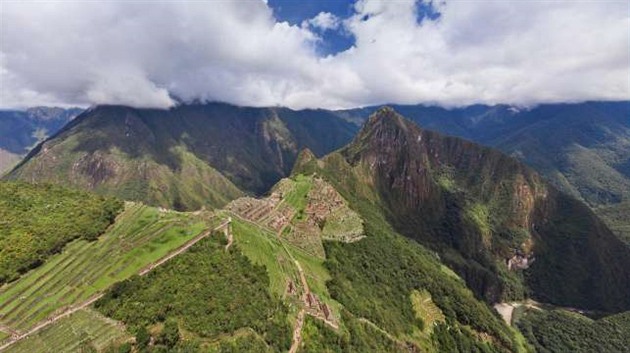 Machu Picchu z pta perspektivy.