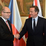 Britsk premir David Cameron navtvil Prahu.