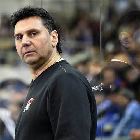 Vladimr Rika, bval kou hokejov reprezentace, byl obvinn ze zpronevry.