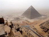 Na vrchol 4500 let staré pyramidy plhal Andrej bez jitní osm minut....