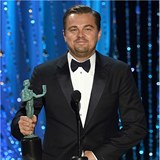 DiCaprio vyhrl cenu SAG a Winslet se na nj vrhla!