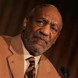 Mluv se a o 50 ench, kter ml Cosby od roku 1969 do roku 2004 znsilnit.
