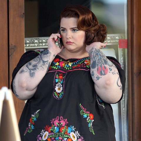 Tess Holliday svm thotenstvm vyvolv obavy veejnosti ohledn zdrav dtte.