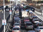 Stávka taxiká zkomplikovala dopravu v Praze.