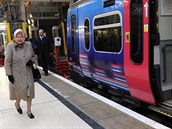 V roce 2009 vyuila britská panovnice ke své peprav i metro.