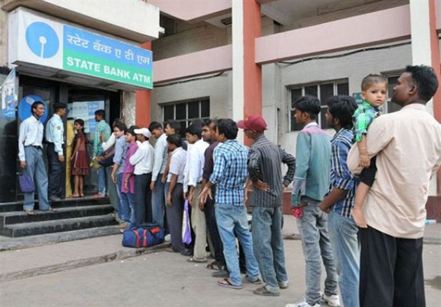 Takhle to pr v Indii vypad u bankomat bn.