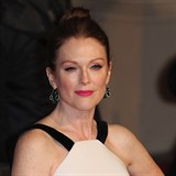 Julianne Moore se nebla zvolit vzhledem ke svmu vku odhalen aty.