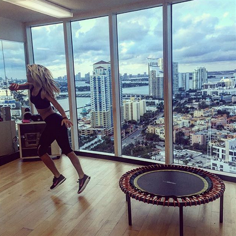 Nespn finalista Miss pln svmi fotkami z floridskho apartmnu Instagram....
