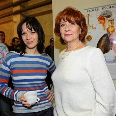 Tereza Kostkov a jej maminka Carmen Mayerov.