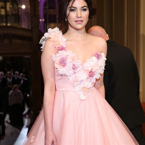 Ke zp�va�ce n�m jde zkr�tka n�co jin�ho.