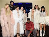 Westa piel podpoil i celý klan Kardashian Jenner vetn jeho manelky Kim.