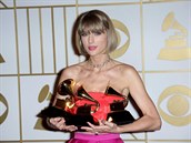 Taylor Swift si pebrala celkem 3 zlaté gramofony, z nich nejdleitjí je...