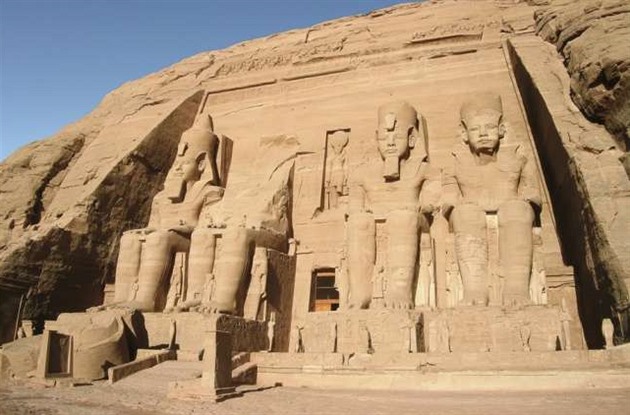 chvatn egyptsk chrm Ab Simbel z prvodce.