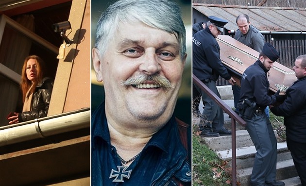 Rakev s ostatky Ivana Jonáka nakládají pracovníci pohřební služby a policisté...