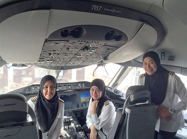 Vítejte na palub! Brunejské aerolinky uskutenily první let, který kompletn...