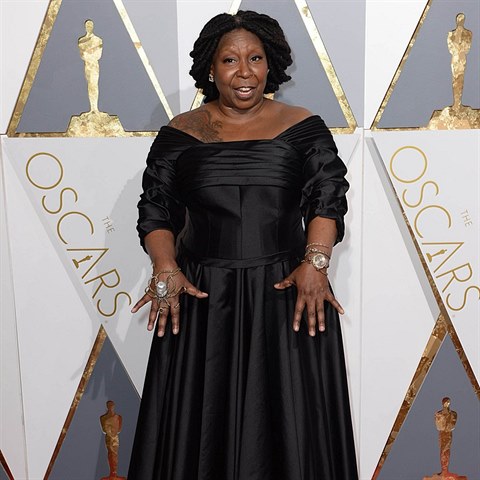 Whoopi Goldberg uk�zala k�rku.