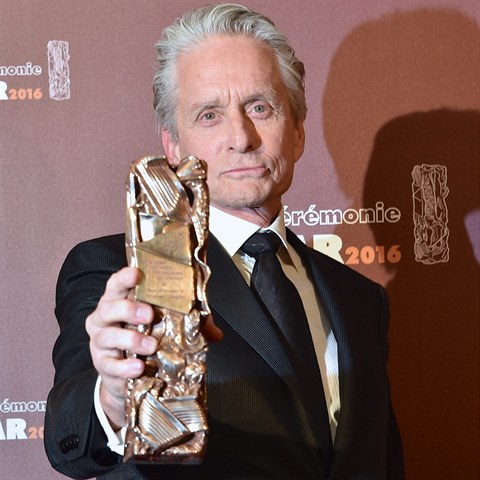 Michael Douglas se pkn ksichtil. e by se mu cena nelbila?