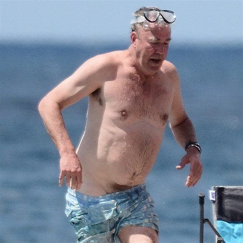 Clarkson chvlemi mlem neuhldal plavky.