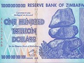 Zimbabwe díky Mugabeho nesmyslným reformám trpí hyperinflací. Nejvyí bankovka...