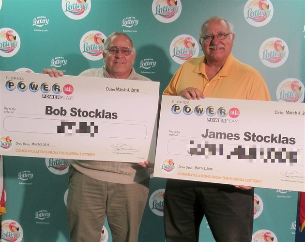 Brati Bob A James vyhráli v loterii. Jen aby z výhry nakonec nedolo k...