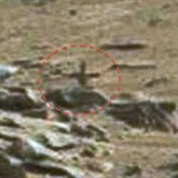 Po přiblížení fotografie UFOlogové tvrdí: je to kříž.