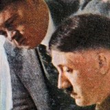 Hitler s velitelem SA  Ernstem Roehmem v dob, kdy jet byli kamardi.
