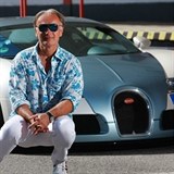Nejdražší sériově vyráběné auto na světě Bugatti Veyron za 35 milionů korun...
