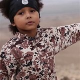Čtyřletý Isa Dare je jedním ze zhruba 50 britských dětí vychovávaných teroristy...