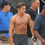 Sexy Zac Efron bhem naten novho filmu Poben hldka.