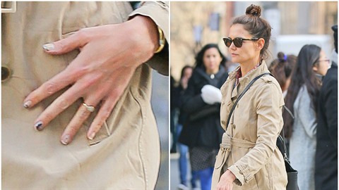 Katie Holmes se na veejnosti neustále ukazuje s prstenem na ruce. Co to...