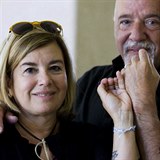 Coelho s manelkou Christinou v roce 1982 poprv navtvili Prahu a setkali se zde s poulinm umlcem. Potkaj se i po 34 letech?