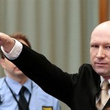 Breivik pi pchodu do mstnosti hajloval.